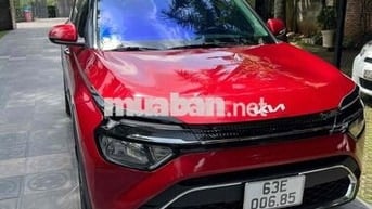 Kia Carens 7 chỗ màu Đỏ