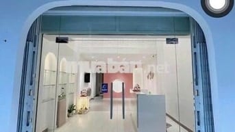 Cho thuê nhà HẺM LỚN Thành Thái, Q10 – DT: 5x17m – Trệt 3 Lầu – 32tr