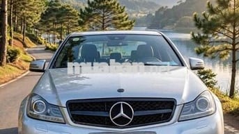 Mercedes C300 AMG 2011 Bạc 70.000 km