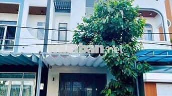 CHO THUÊ NHÀ 2 LẦU 4P CÓ NỘI THẤT KDC HỒNG LOAN SẴN NỘI THẤT 15TR