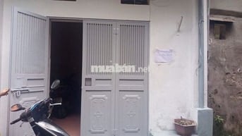 Cho thuê nhà 2 tầng gần BV Thanh Nhàn