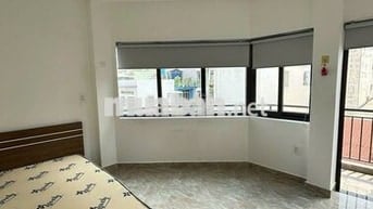 Phòng ban công 35 m²-Full nội thất-Hầm xe-Thang máy-khu Phan Xích Long