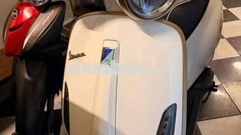 chinh chu cần bán vespa 2019 màu trắng