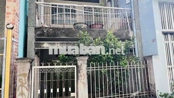 Bán đất tặng căn nhà lầu tại p4 cách Đống Đa 50m hẻm 4m đi thông