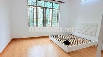 Cho thuê CCMN mới tinh ở 172 Hào Nam