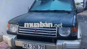 Mitsubishi Pajero V33