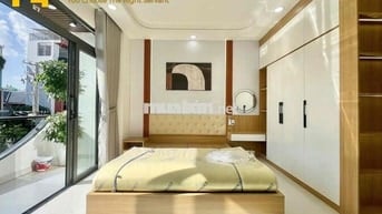 Phòng mới rộng 30m2 full nội thất ngay Phạm Văn Chiêu