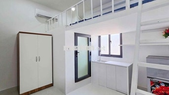 Phòng có gác giá rẻ, ở mặt tiền Huỳnh Tấn Phát, ngay chân cầu Phú Mỹ