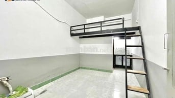 PHÒNG TRỌ GIÁ RẼ - CÓ THANG MÁY - NGAY GẦN ETOWN CỘNG HOÀ