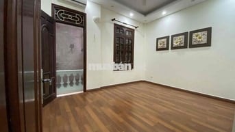 Chính chủ cho thuê nhà 18 m trong ngõ lương sở C