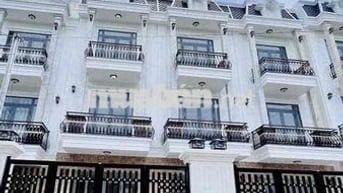 Cho Thuê Nhà 1 Trệt 2Lầu 4Phòng Ngủ Sân Ô Tô Ngay Trường Cao đẳng Y