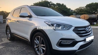 Hyundai SantaFe 2.2D Full Option 4WD sản xuất 2018