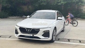 VinFast Lux A 2.0 AT sản xuất 2022 siêu lướt