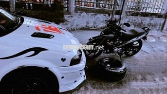 Ford Laser 2001 Trắng