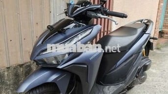 Do nyc có bầu nên cần ra đi vario 125