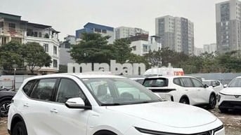 VinFast VF MPV 7 Trắng 450 km/sạc