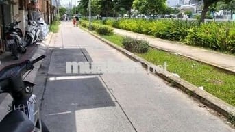 Nhà đẹp vê sông đường tùng thiện vương quận 8 - DT 40m2 - Giá 5.5.tỷ 