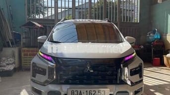 Mitsubishi Xpander Cross 7 chỗ Số tự động Trắng