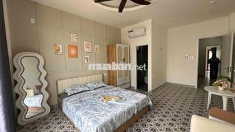 Cho thuê căn hộ ban công full nội thất mới xây cạnh Phạm Văn Đồng
