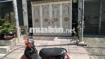 Cho thuê nhà đường  Chợ Lớn đối diện công viên