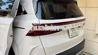 Chất xe siêu đẹp Custin 2.0 Pre 2023 - lướt chỉ 6k