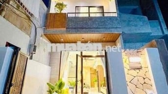 Cho thuê nhà kiệt 408 Trưng Nữ Vương, Hải Châu, 3PN full nội thất