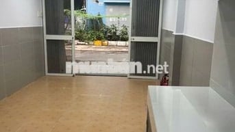 Nhà cho thuê 9 triệu. Đường 18 Hiệp Bình Chánh. Cạnh khu Thành Uỷ.