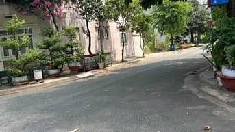 Nhà 3 tầng - Đường 2 ô tô tránh - P. Thảo Điền - Bán 9 tỷ đến 25 tỷ.