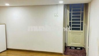 Pass phòng còn hợp đồng 8 tháng do mình đổi chỗ làm!!!