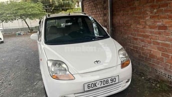 Daewoo Matiz 2005 số tự động màu trắng.