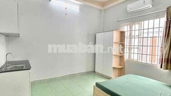 PHÒNG CỬA SỔ THOÁNG NỘI THẤT CƠ BẢN GẦN VĂN HIẾN KHU BÀU CÁT TÂN BÌNH