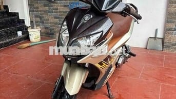 Yamaha Novo 4 Tự động Nâu, Vàng đồng