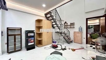 CHO THUÊ PHÒNG 1 TRỆT 1 LẦU BAN CÔNG NGAY ĐH NGUYỄN TẤT THÀNH
