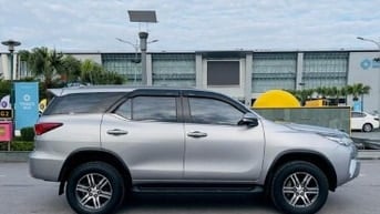 Cần bán Fortuner 2017 xăng tại Tây Hồ, Hà Nội