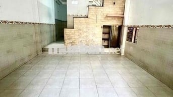 Cho thuê nhà hẻm 6m thông 4.5x16m 1 lầu 2pn 2wc 10tr gần chợ tiện lợi