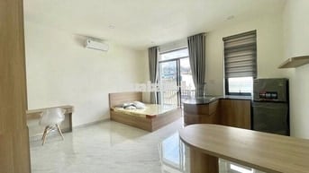 Căn Hộ Ban Công Mới Xây 5' tới Công Viên Đầm Sen