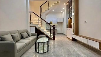Cho thuê nhà nguyên căn đường số 8 gò vấp , 1 trệt 3 lầu 4 pn, giá 18 