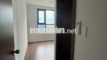 Căn góc suất ngoại giao tháp Bcons Sapphier tầng trung hướng đông nam