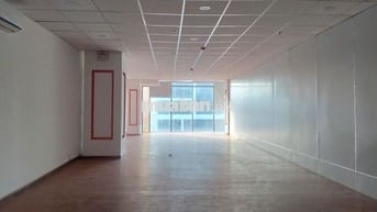 Văn phòng Nguyễn Hữu Thọ – DT 94m² – Giá 23,5 triệu/tháng
