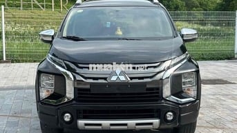 Mitsubishi Xpander Cross 2021 Đen 8 vạn km