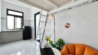 Phòng bancol gác rộng 25m2 gần Dương Quảng Hàm