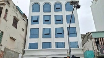 Cho thuê tòa nhà 9–11–13 Phổ Quang, Q.Tân Bình. DT 11.5x31m, 2 hầm, 8L