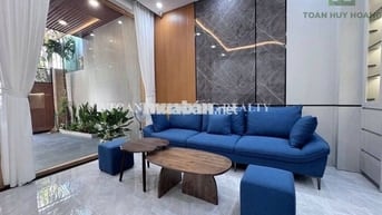 Nhà Đẹp Khu Phạm Văn Đồng | 3 Tầng | 3 Phòng Ngủ | Có Sân Để Ô Tô