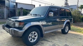 Mitsubishi Pajero V43 Xanh Số sàn