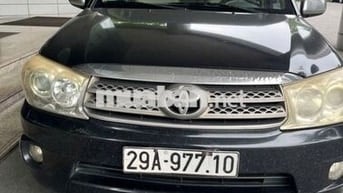 Toyota Fortuner 2009 7 chỗ Đen