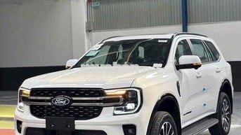 Everest Platinum Trắng xe sẵn giao ngay