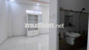 Nhà cho thuê chính chủ 1 trệt 2 lầu sân thượng