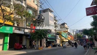 CHO THUÊ NHÀ NGUÊN CĂN MT- LÂM VĂN BỀN - TRỆT 2 LẦU SÂN THƯỢNG