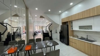 CHO THUÊ NHÀ 134/40 THÀNH THÁI, QUẬN 10