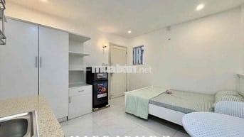 PHÒNG MỚI THANG MÁY – FULL NỘI THẤT – CỬA SỔ THOÁNG - NHẬN XE ĐIỆN